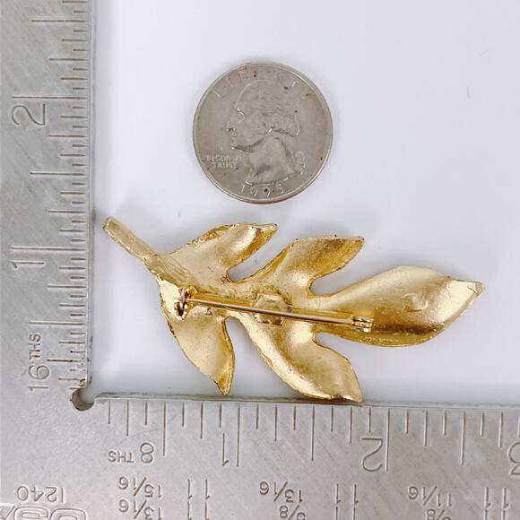 Vintage Gold Tone Leaf Rhinestone Stem Brooch Classic Mid Century Jewelry - Picture 10 of 11